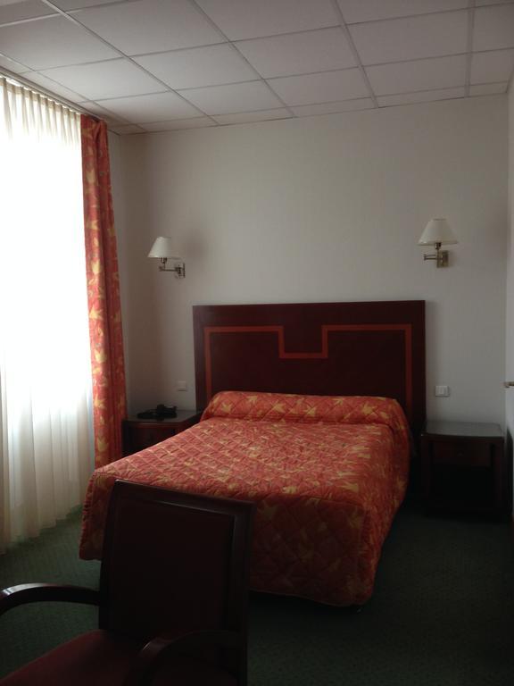 Hotel Union Sarreguemines Exteriör bild