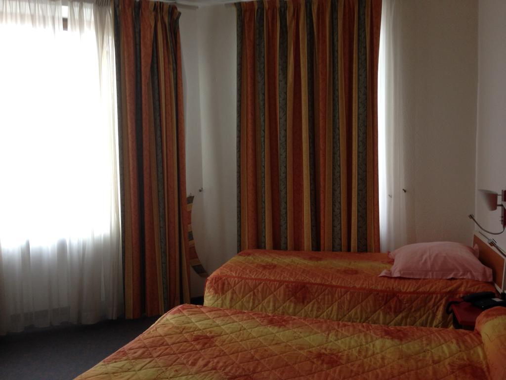 Hotel Union Sarreguemines Exteriör bild