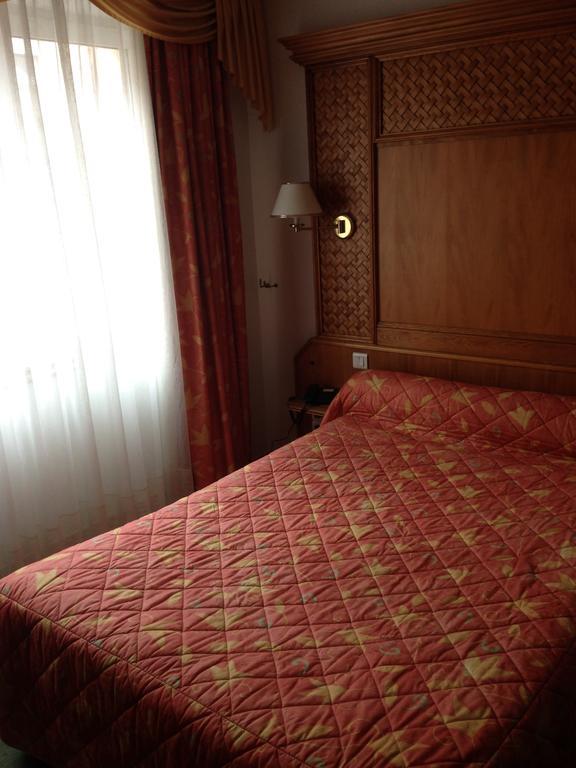 Hotel Union Sarreguemines Exteriör bild